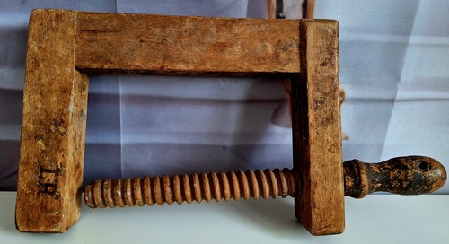Alte antiker holzzwinge - antiker,