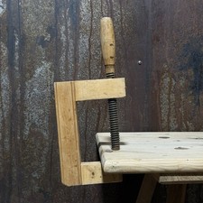 Alte Holzschraubzwinge